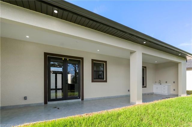 2815 19TH ST SW, Lehigh Acres, FL 33976