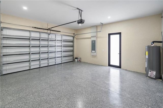 2815 19TH ST SW, Lehigh Acres, FL 33976