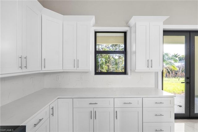 2815 19TH ST SW, Lehigh Acres, FL 33976