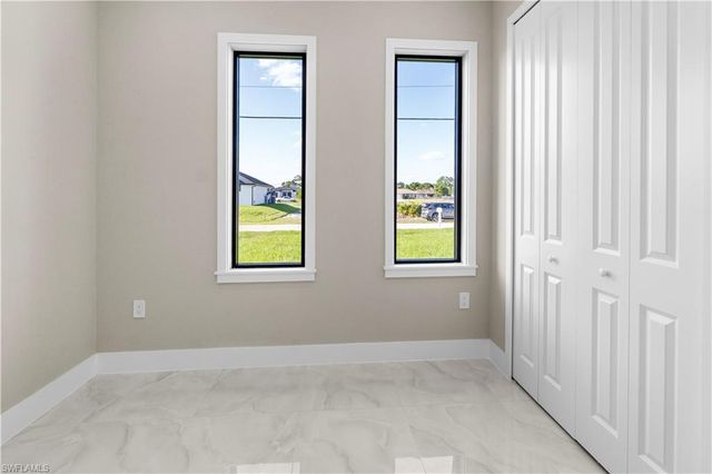 2815 19TH ST SW, Lehigh Acres, FL 33976