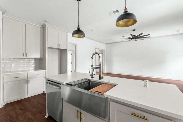 7 Sunset, Morrilton, AR 72110