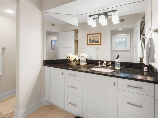 4551 Gulf Shore BLVD N 1606, Naples, FL 34103