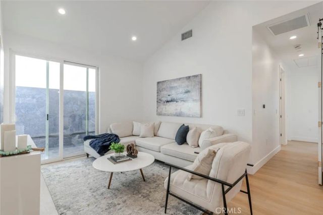 432 W Garfield Avenue, Glendale, CA 91204