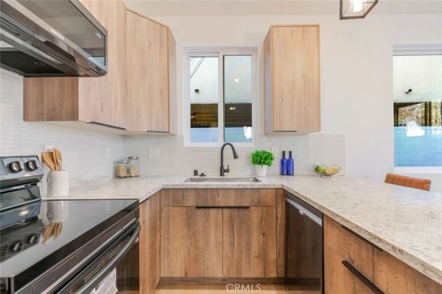 432 W Garfield Avenue, Glendale, CA 91204