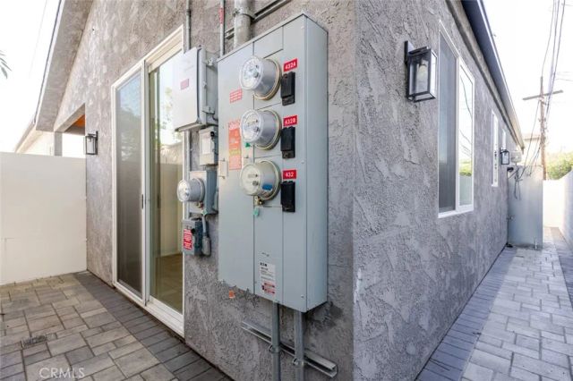 432 W Garfield Avenue, Glendale, CA 91204