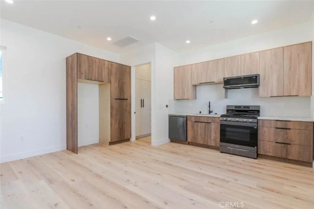 432 W Garfield Avenue, Glendale, CA 91204