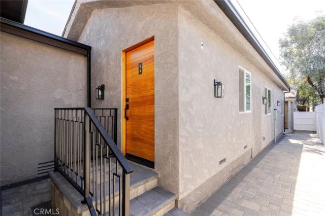 432 W Garfield Avenue, Glendale, CA 91204