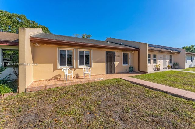 5307 SW 140th Pl, Miami, FL 33175