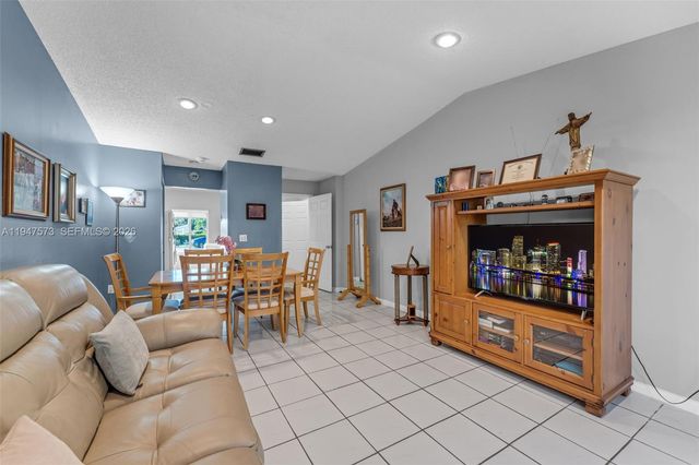 5307 SW 140th Pl, Miami, FL 33175