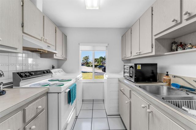 5307 SW 140th Pl, Miami, FL 33175