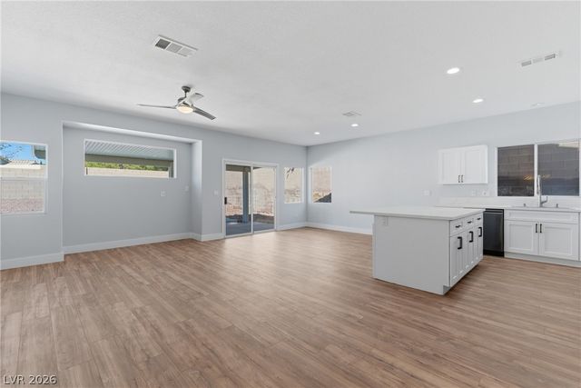 3199 Stratford Hall Court, Las Vegas, NV 89135