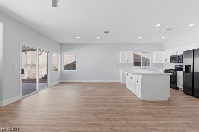 3199 Stratford Hall Court, Las Vegas, NV 89135