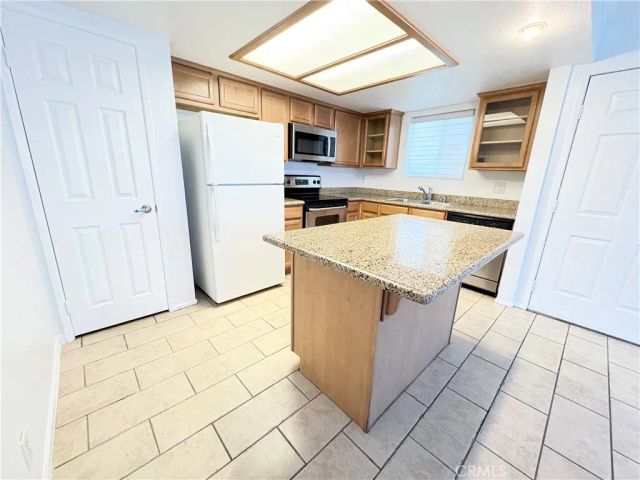 3448 Hathaway 143, Long Beach, CA 90815