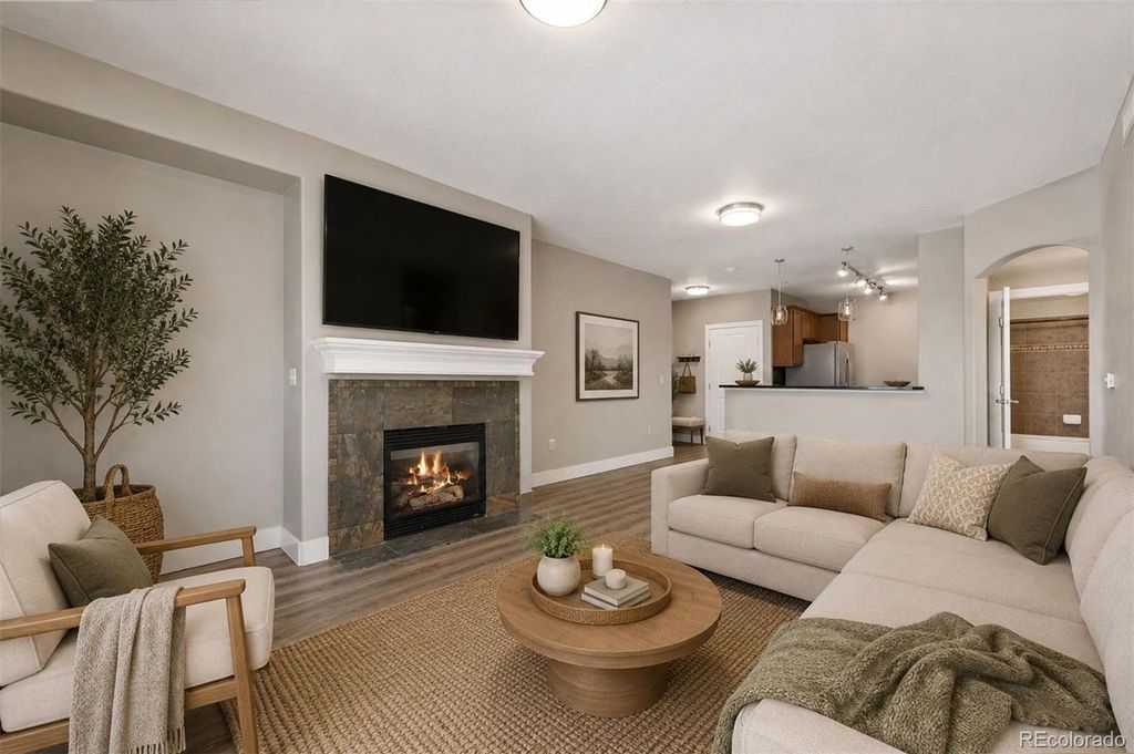 9039 E Panorama Circle C201, Englewood, CO 80112