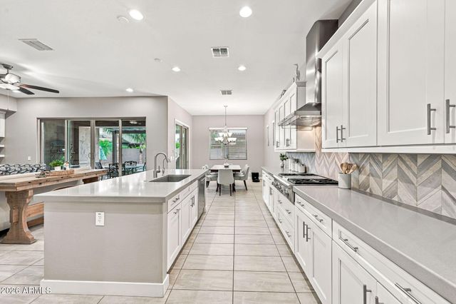 20575 E ARROWHEAD Trail, Queen Creek, AZ 85142