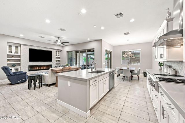 20575 E ARROWHEAD Trail, Queen Creek, AZ 85142