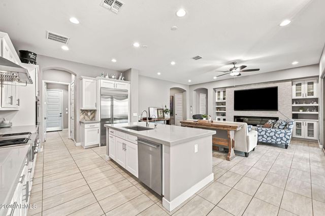 20575 E ARROWHEAD Trail, Queen Creek, AZ 85142