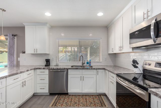 15015 N 54TH Street, Scottsdale, AZ 85254