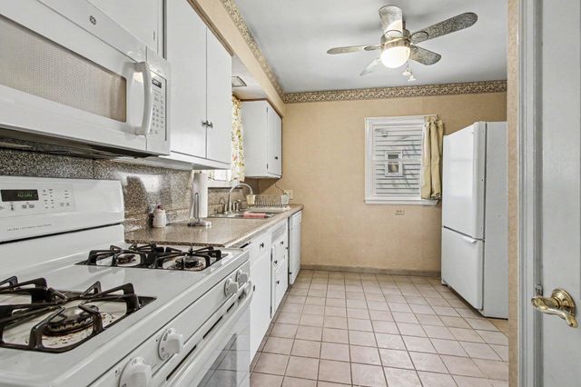 7024 Magoun Avenue, Hammond, IN 46324