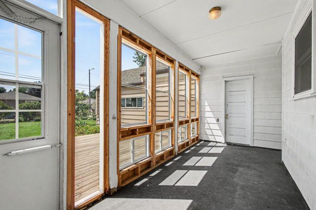 7024 Magoun Avenue, Hammond, IN 46324