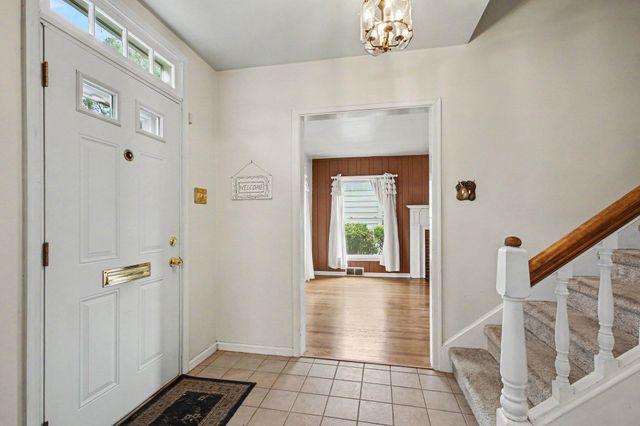 7024 Magoun Avenue, Hammond, IN 46324