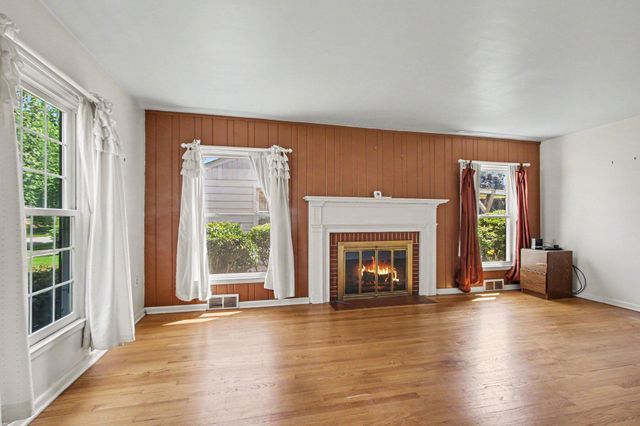 7024 Magoun Avenue, Hammond, IN 46324
