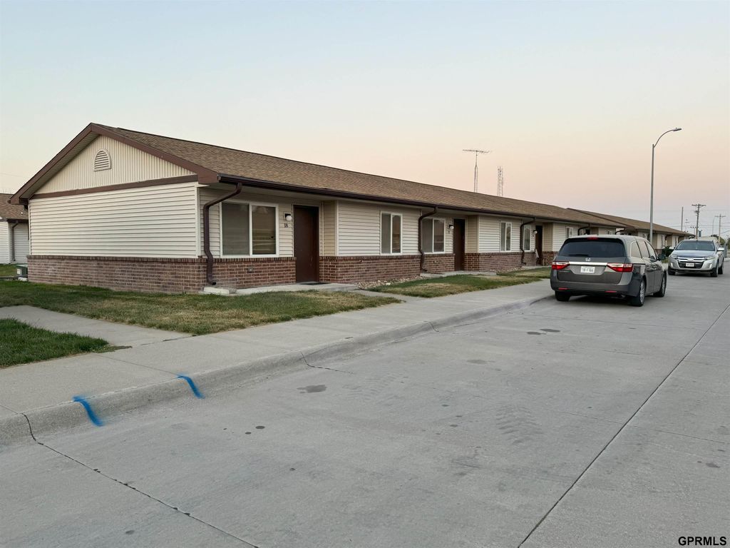 Ponderosa Drive, Lexington, NE 68850
