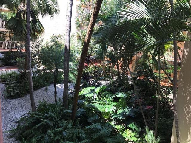 13100 SW 92nd Ave A-203, Miami, FL 33176