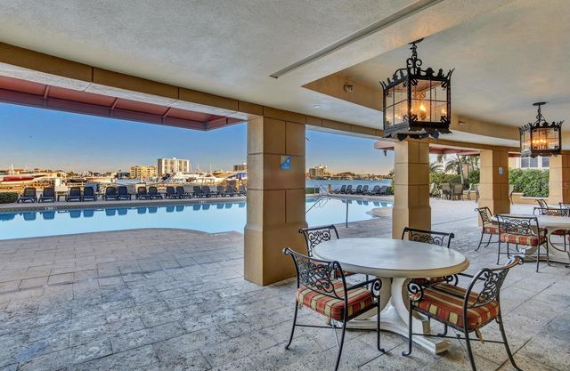 521 MANDALAY AVENUE 704, Clearwater Beach, FL 33767
