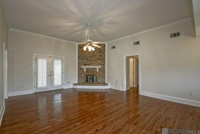 440 Chesterfield Dr, Baton Rouge, LA 70815