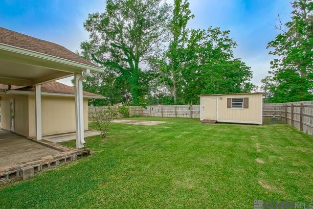 440 Chesterfield Dr, Baton Rouge, LA 70815