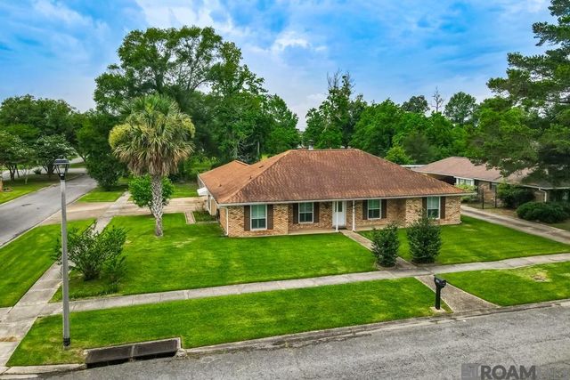 440 Chesterfield Dr, Baton Rouge, LA 70815