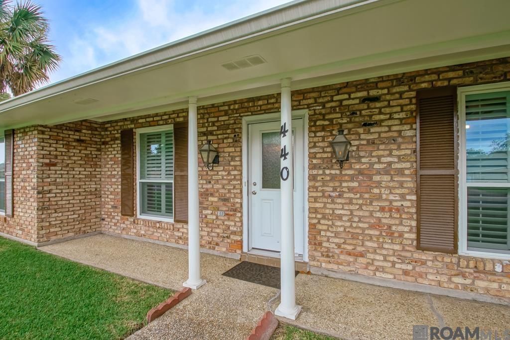440 Chesterfield Dr, Baton Rouge, LA 70815