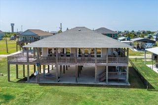 138 Verdia Drive, Crystal Beach, TX 77650