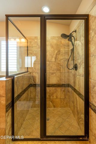 7730 Enchanted View Drive, El Paso, TX 79911