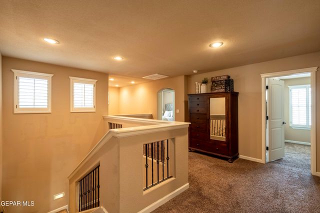 7730 Enchanted View Drive, El Paso, TX 79911