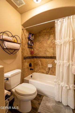 7730 Enchanted View Drive, El Paso, TX 79911