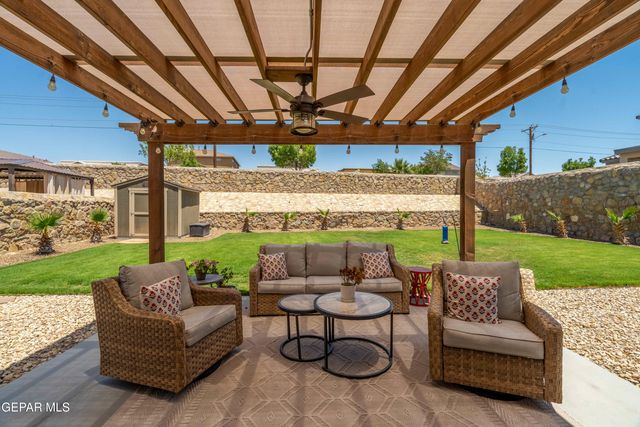 7730 Enchanted View Drive, El Paso, TX 79911