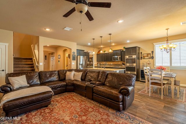 7730 Enchanted View Drive, El Paso, TX 79911