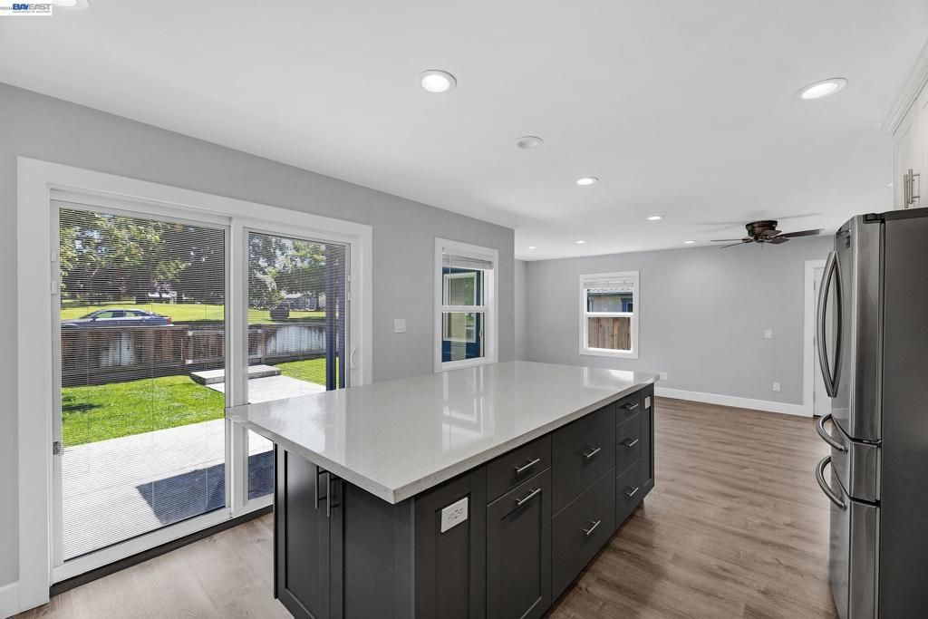 Image 21 of property listing at 4067 Vineyard Ave, Pleasanton, CA 94566