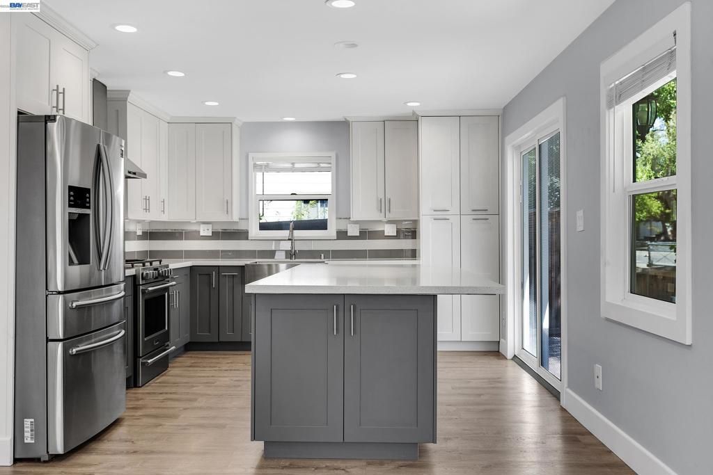 Image 22 of property listing at 4067 Vineyard Ave, Pleasanton, CA 94566