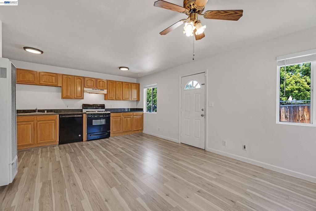 Image 30 of property listing at 4067 Vineyard Ave, Pleasanton, CA 94566