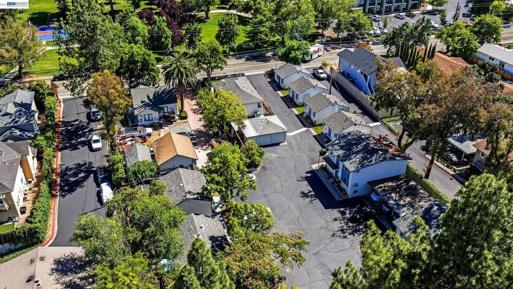 Image 47 of property listing at 4067 Vineyard Ave, Pleasanton, CA 94566