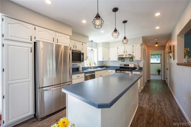 7539 Valley Circle Lane, Boston, NY 14075