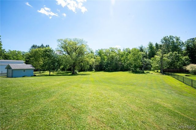 7539 Valley Circle Lane, Boston, NY 14075
