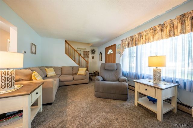 7539 Valley Circle Lane, Boston, NY 14075