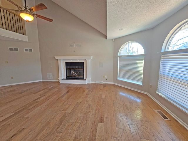 3605 SW Meyer Boulevard, Blue Springs, MO 64015
