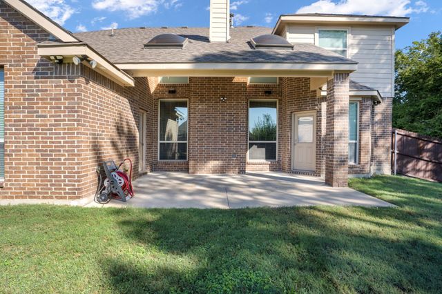 1300 Bellingham Circle, Glenn Heights, TX 75154