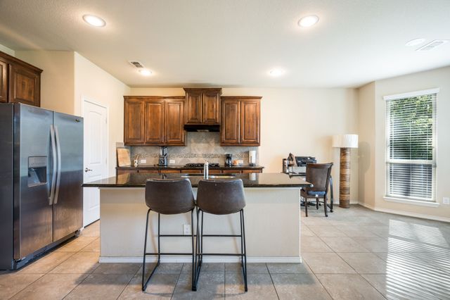 1300 Bellingham Circle, Glenn Heights, TX 75154