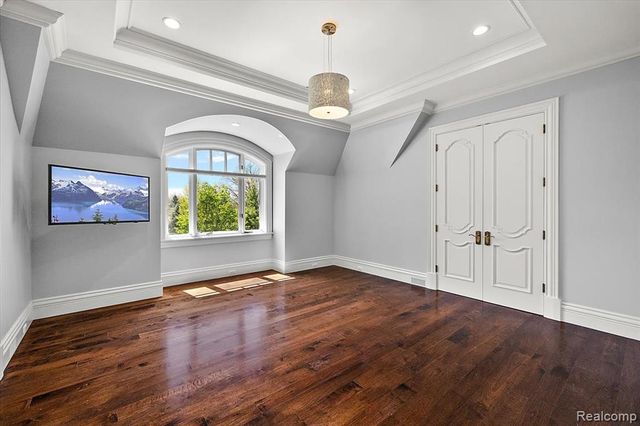 6250 Walnut Lake Road, West Bloomfield, MI 48323